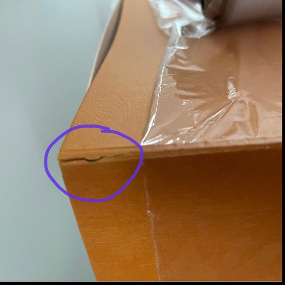 COPY - Authentic Louis Vuitton xtra large empty box. - Picture 12 of 17